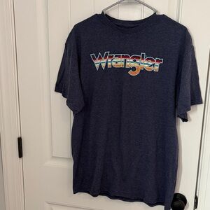 Wrangler Women Graphic Tee in Dark Blue